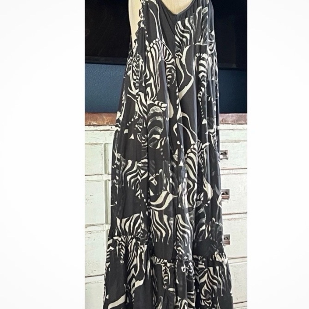 Anthropologie lightweight low back zebra maxi dress